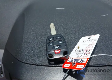 2013 Honda Odyssey Touring/Touring Elite z USA, uszkodzony, nr VIN 5FNRL5H91DB025219